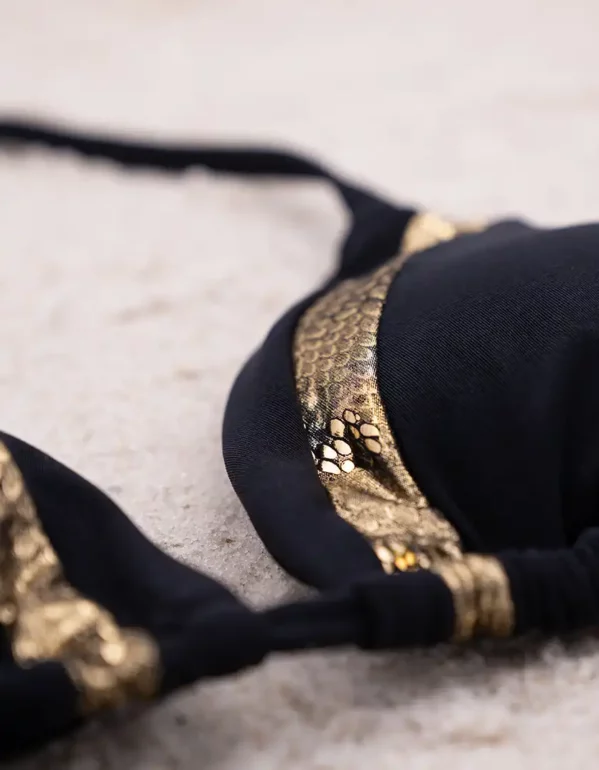 Cleopatra Up