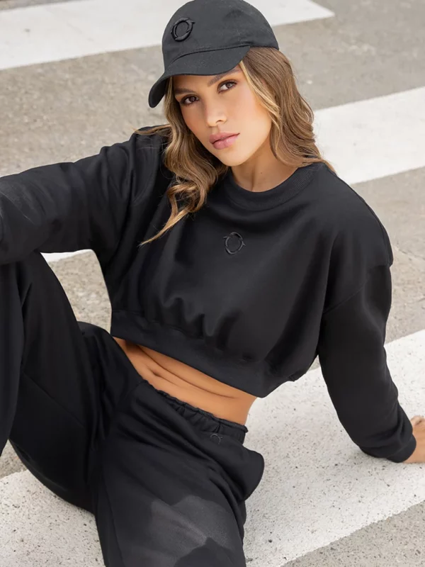TRIPLE BLACK UP Croptop